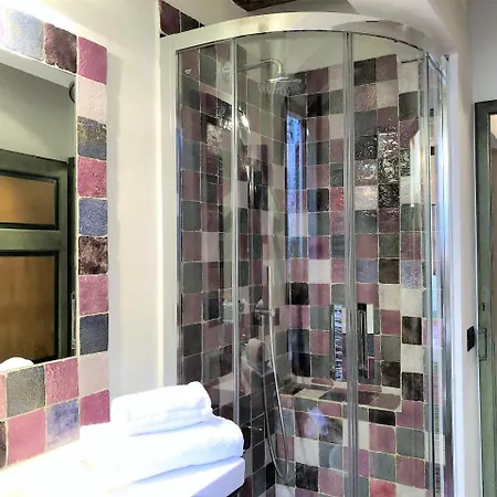 Romantic Experience סיינה